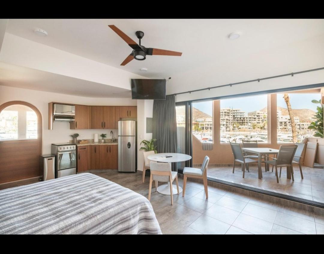 カボ・サン・ルーカス Marina Cabo Plaza Unit 107Aアパートホテル エクステリア 写真