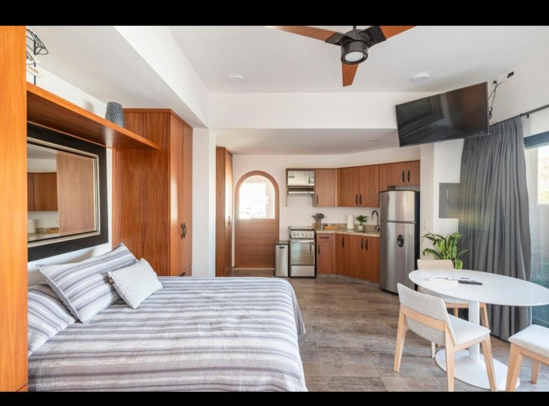 カボ・サン・ルーカス Marina Cabo Plaza Unit 107Aアパートホテル エクステリア 写真