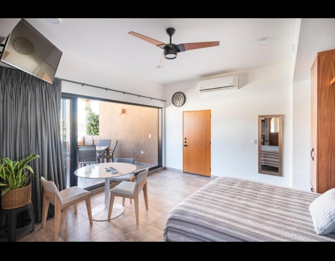 カボ・サン・ルーカス Marina Cabo Plaza Unit 107Aアパートホテル エクステリア 写真